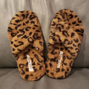 Brand New Steve Madden Criss Cross Slippers